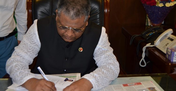 সিলেটে মেয়রের চেয়ারে একটা বছর পূর্ণ করতে পারলেন না আনোয়ারুজ্জামান
