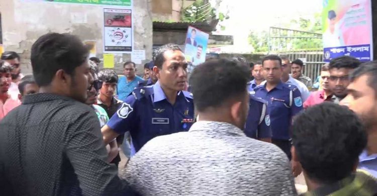 গোপালগঞ্জে শেখ হাসিনার জন্মদিনে শোভাযাত্রা করার চেষ্টা