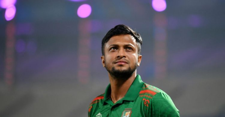 আন্দোলনের সময় চুপ থাকায় দুঃখপ্রকাশ সাকিবের