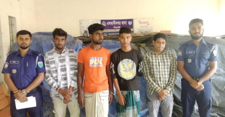 ওসমানীনগর থেকে ফের প্রায় ১৭ লক্ষ টাকার ভারতীয় চিনি জব্দ, আটক ৪