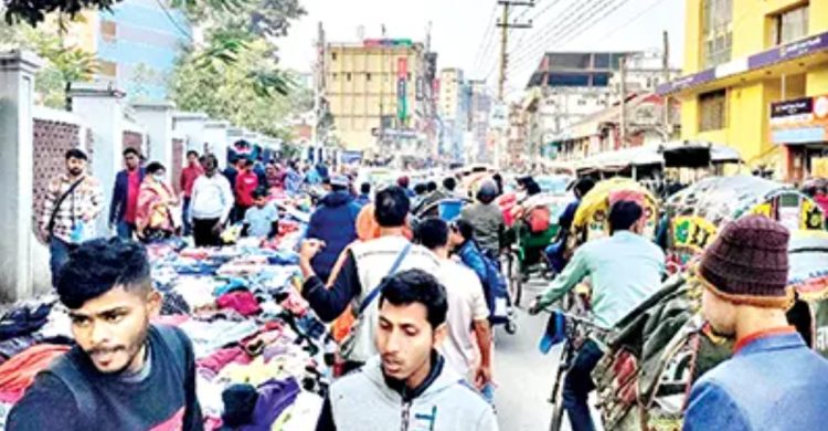 সিলেটের হকার নিয়ে পুলিশ ও সিটির ঠেলাঠেলি