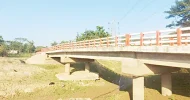মৌলভীবাজারে নদীর উপর নির্মিত চার কোটি টাকার সেতু এখন জনগণের গলার কাঁটা!