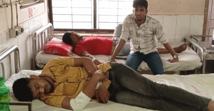 বিয়ের অনুষ্ঠানে মাংস কম দেওয়ায় সং ঘর্ষ, আহত ২০