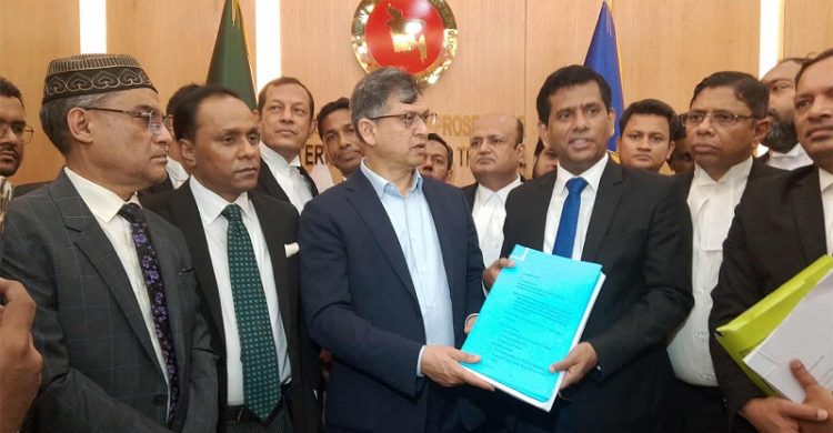 শেখ হাসিনাসহ ৭ জনের বিরুদ্ধে ট্রাইব্যুনালে সালাহউদ্দিনের অভিযোগ