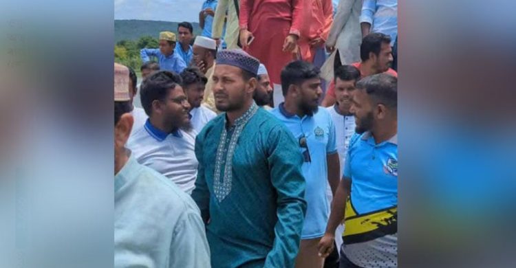 সুনামগঞ্জে মাদ্রাসায় তালা দিয়ে জামায়াত প্রার্থীর পথসভায় শিক্ষকরা