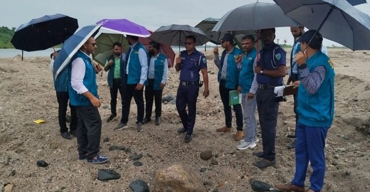 সাদাপাথরে নজিরবিহীন লুটপাটে প্রশাসনের দায় বলছে দুদক