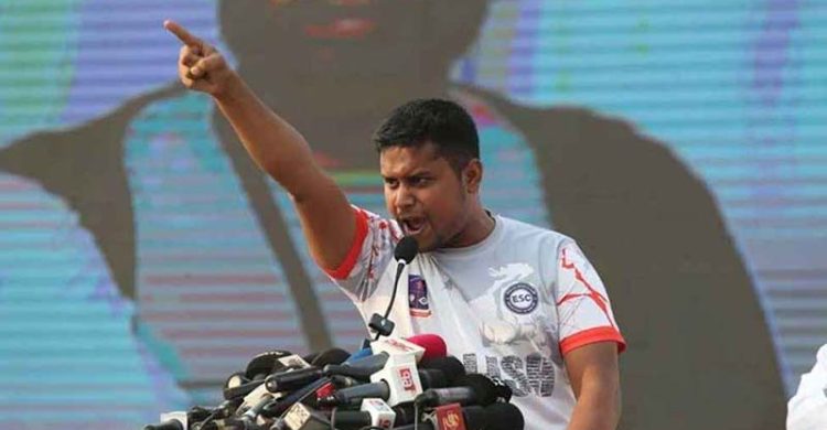 লন্ডনে গিয়ে সিজদা দিয়ে এসেছেন প্রধান উপদেষ্টা: হাসনাত