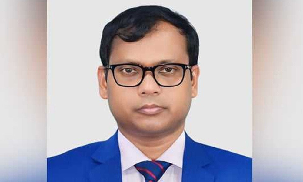 যে কারণে শোকজ হলেন সিলেটের ডিসি সারওয়ার আলম