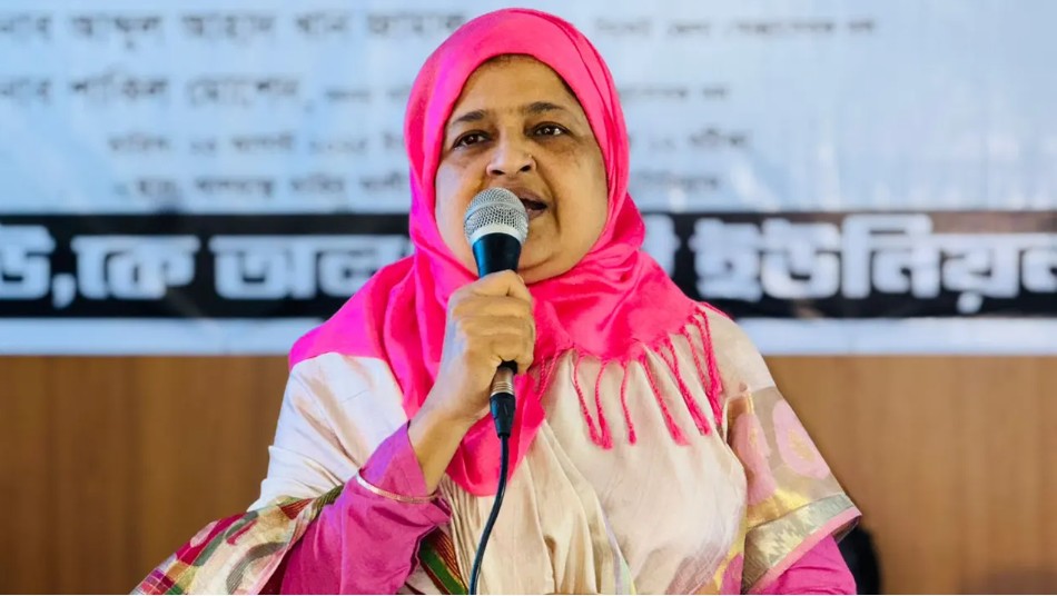 যে বক্তব্যে প্রশংসায় ভাসছেন ইলিয়াস পত্নী লুনা…