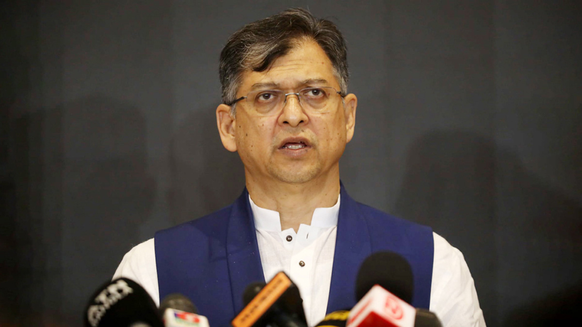 ডাকসু নির্বাচনে বিজয়ীদের অভিনন্দন জানালেন সালাহউদ্দিন