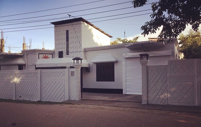 সিলেটে প্রবাসী ভাতিজার বাসা ভাঙারি ব্যবসায়ীর কাছে বিক্রি করে দিলেন চাচা!