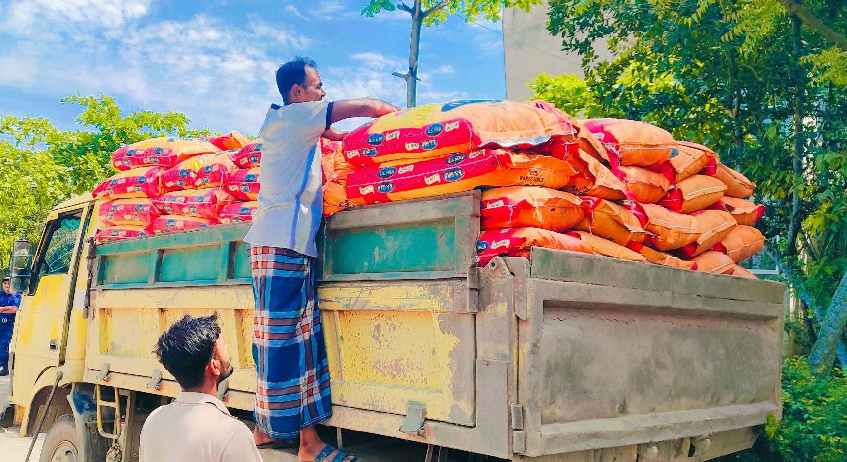 ওসমানীনগরে ২৮ লাখ টাকার ভারতীয় জিরাসহ ট্রাক জব্দ, আটক ১